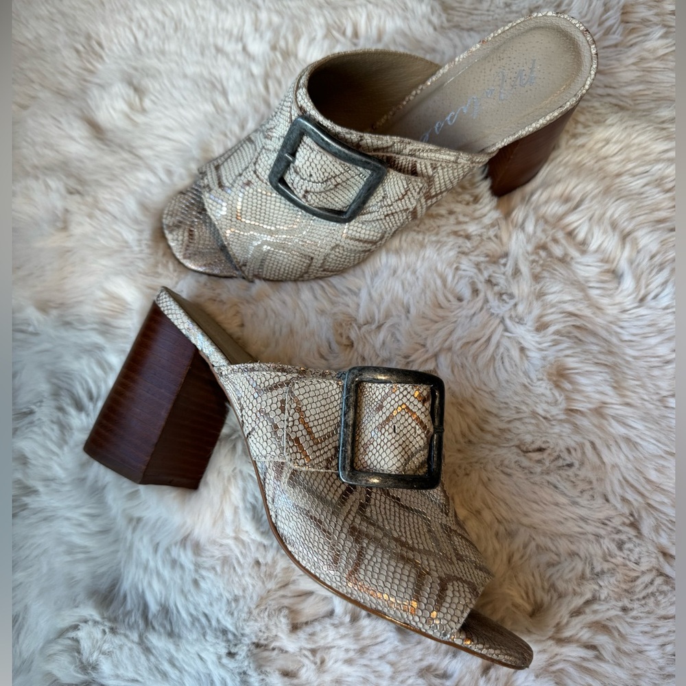 Matisse Beatrice Heeled Open Toe Mule, Leather Snakeskin Pattern, Size 9